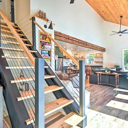 Colorful Golden Getaway With Panoramic Views! Villa Екстериор снимка