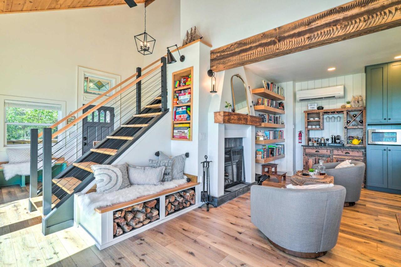 Colorful Golden Getaway With Panoramic Views! Villa Екстериор снимка